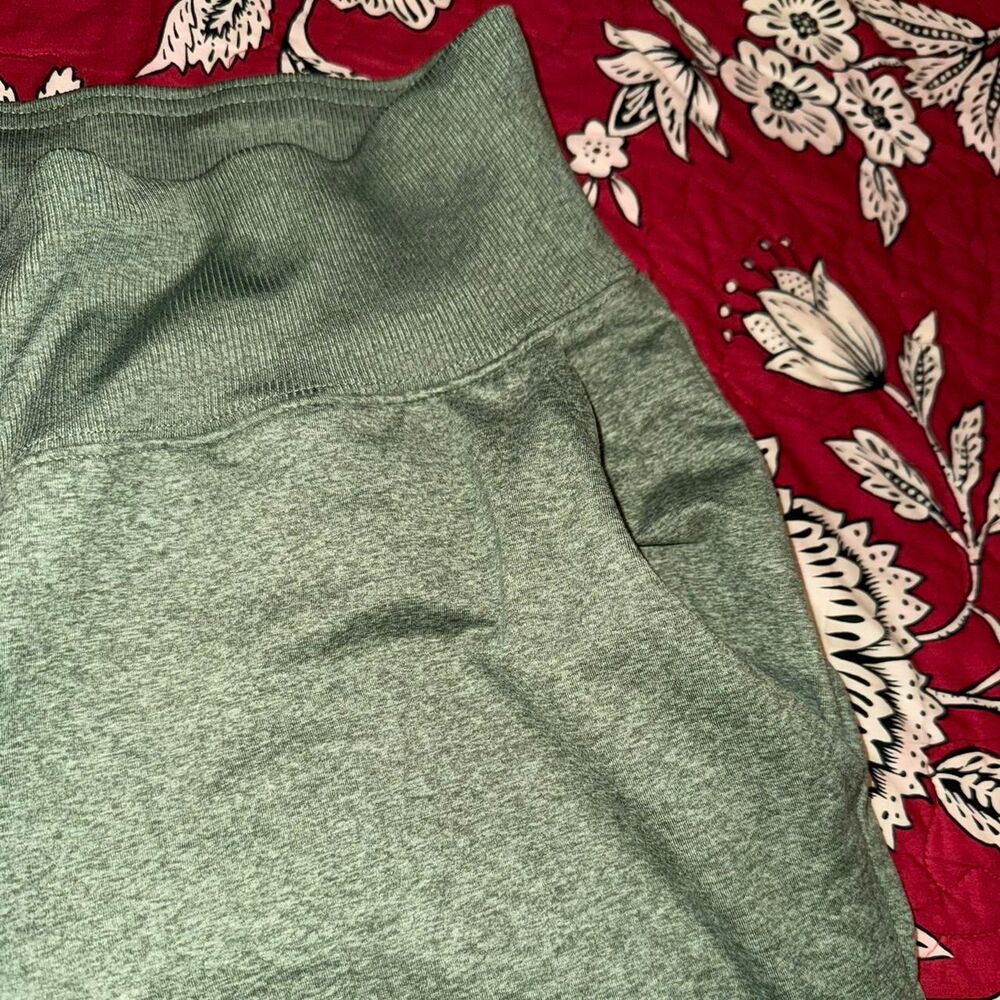JOCKEY green joggers with pockets, Women’s Large - Picture 3 of 4